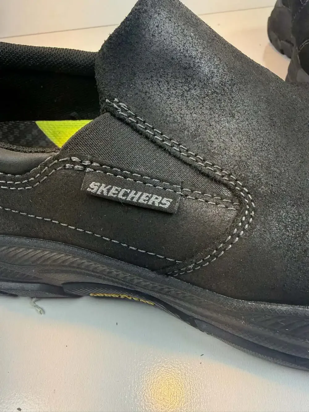 Skechers Relaxed Fit Men Size 9.5 Black Leather Slip On Shoes